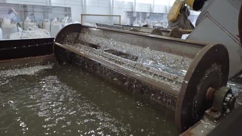 Industrial Machine Recycling White Plastic in Water