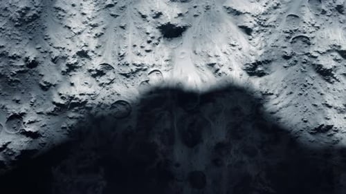 Ansicht des großen Schattens, der über die Mondoberfläche zieht