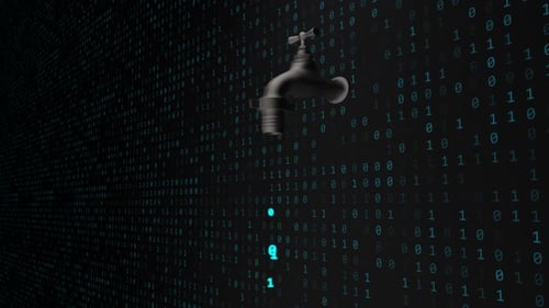 Datenleckkonzept mit Software-Binärcode, der aus dem Wasserhahn fließt - 1080p