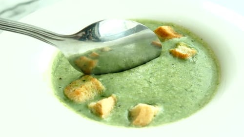 Green spinach soup