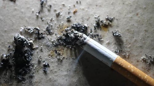 Cigarrillo encendido