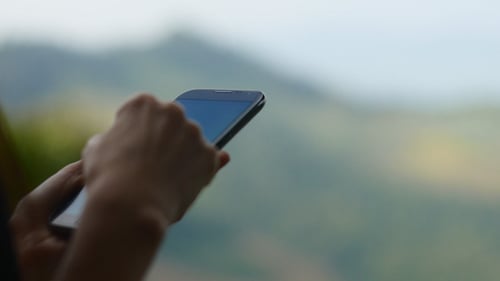 Using Touch Screen Mobile Phone