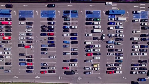 Estacionamiento con vista desde arriba en el lugar de estacionamiento