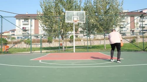 Basket-ball dribble sur le terrain