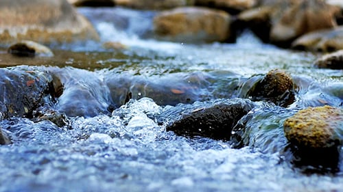 Fließendes Wasser strömen 5