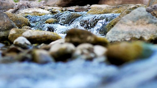 Fließendes Wasser 2