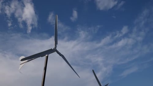 parc éolien propre et renouvelable en mouvement convertissant l'énergie cinétique industrie électrique moderne