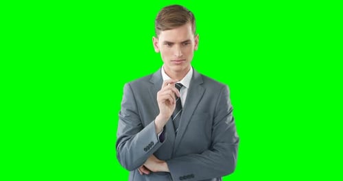 Geschäftsmann nutzt digitalen Bildschirm