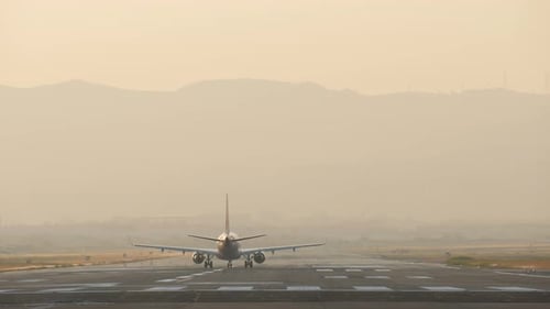 Flugzeug am Flughafen