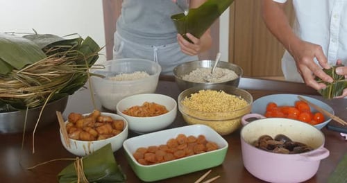 Dumpling de riz fait maison pour le festival chinois des bateaux-dragons