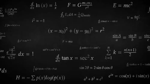 Symboles d'équation de la science des formules mathématiques écrits sur un tableau noir en mouvement - 1080p
