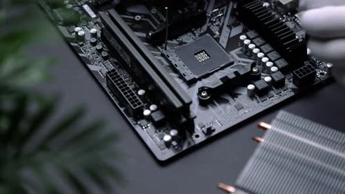 A CPU do processador está instalada em um soquete na placa-mãe