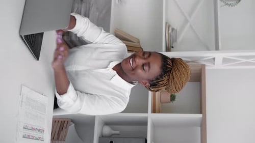 Good Idea Happy Woman Work Inspiration