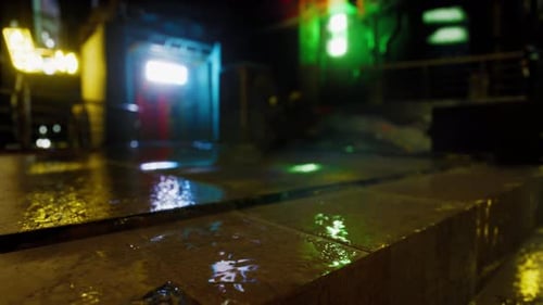 Neon-Bokeh-Lichter in regnerischer Nacht