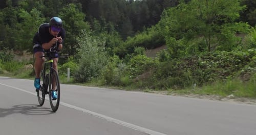 Triathlon Sportsman Athlet Radfahrer Reiten Professionelles Rennrad