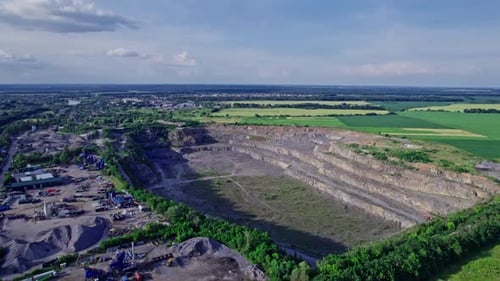 Dumpers de mines à ciel ouvert Exploitation de carrières Travaux de décapage dans l'industrie extractive