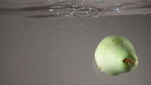 Pears in Water