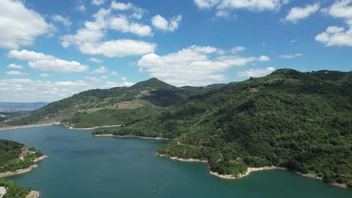Wasserreservoir aus der Luft