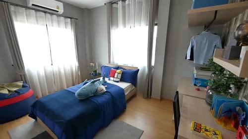Cute and Neat Blue Theme Bedroom For Children