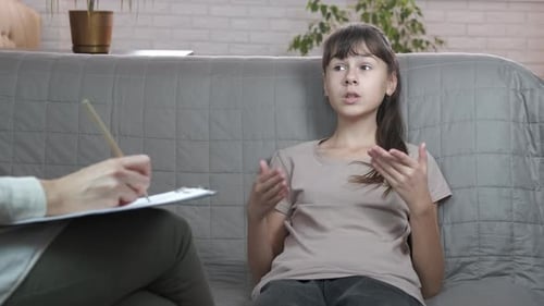 Psychologisches Gespräch mit Mädchen