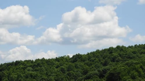Wolken, Zeitraffer, schöner blauer Himmel mit Wolken