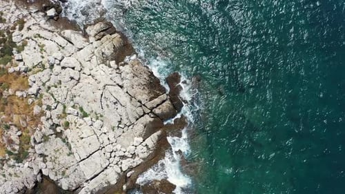 Wellen und Insel
