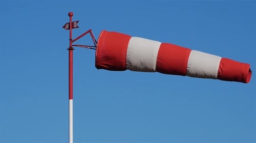 Windsack winkt im Wind