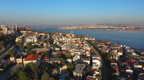 Die Böschung von Istanbul am Bosporus