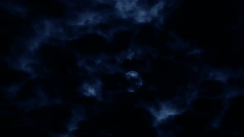 Mond in Wolken