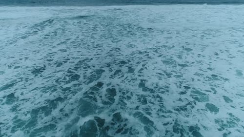Wide Ocean Waves