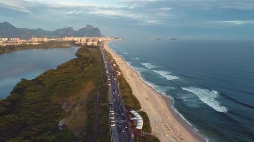 Viagem de verão no Rio de Janeiro, Brasil. Marco da cidade costeira. Viagem tropical