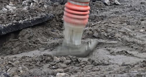 Marteau vibratoire pour machine, outil électrique pendant le trottoir