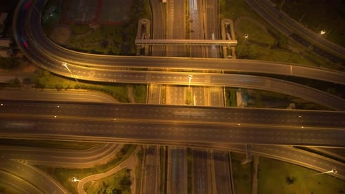 4K : Hyperlapse ou Dronelapse Vue de dessus des carrefours routiers