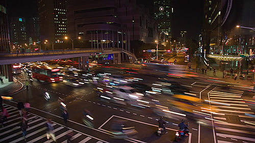 Circulation nocturne à Taipei