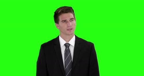 Geschäftsmann nutzt futuristischen digitalen Bildschirm