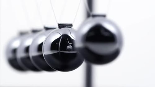 Slow Motion Newtons Cradle
