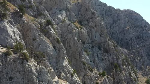 Des montagnes accidentées filmées par un Drone Turquie Alanya