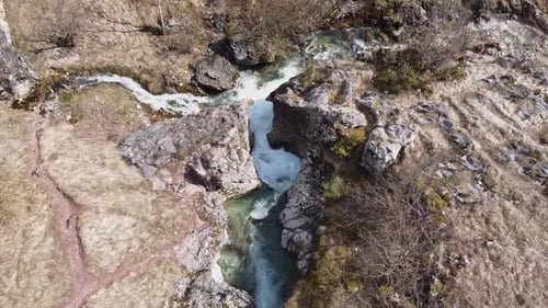 Mountain River Luftaufnahme