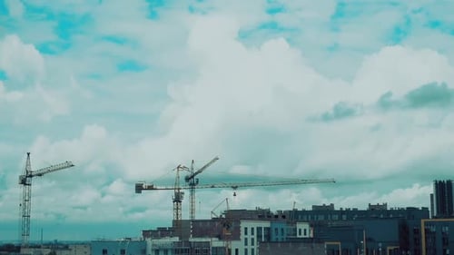 Baukrane im Himmel