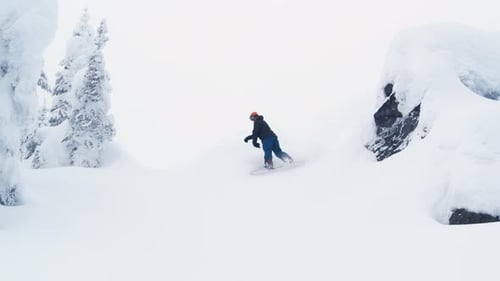 Filmmusik Snowboard Carven Im tiefen Hinterland Powder Snow Slow Zeitlupe