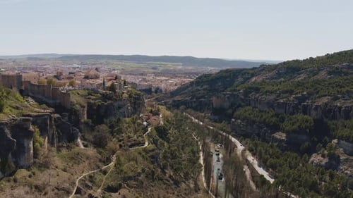 Vista de Zumbido de la ciudad de Cuenca, España