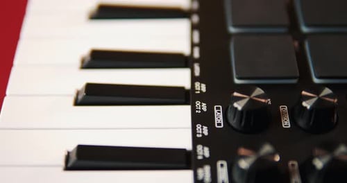 Modernes Synthesizer-Instrument und Workstation