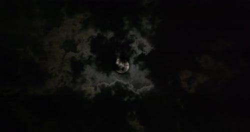 Versteckte Wolken bei Vollmond 03