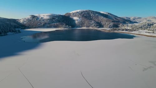 Lago Abant congelado, lago congelado