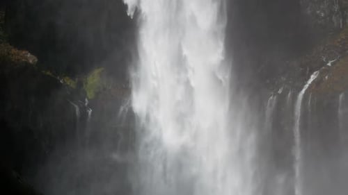 Flux d'eau en cascade