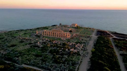 Temple de Sélinonte Sicile Italie Coucher de soleil sur le site archéologique de Sélinonte Sicilia