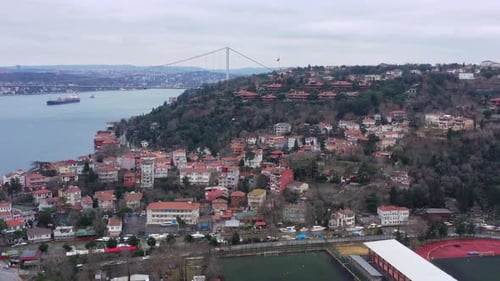 Luftaufnahme des Istanbuler Bosporus 13