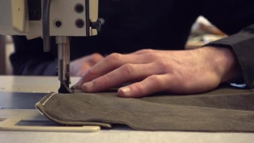 Mains de culture à coudre sur machine
