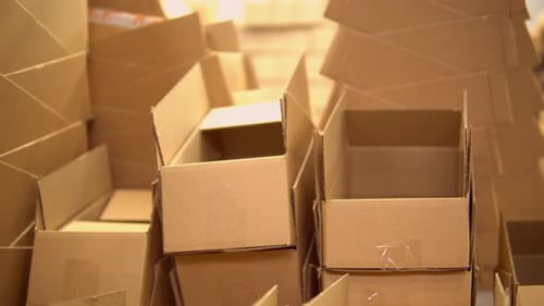 Vue des boîtes dans l'entrepôt