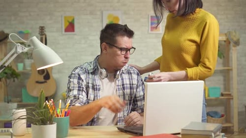 Man With Chest Pain Gets Help From Woman